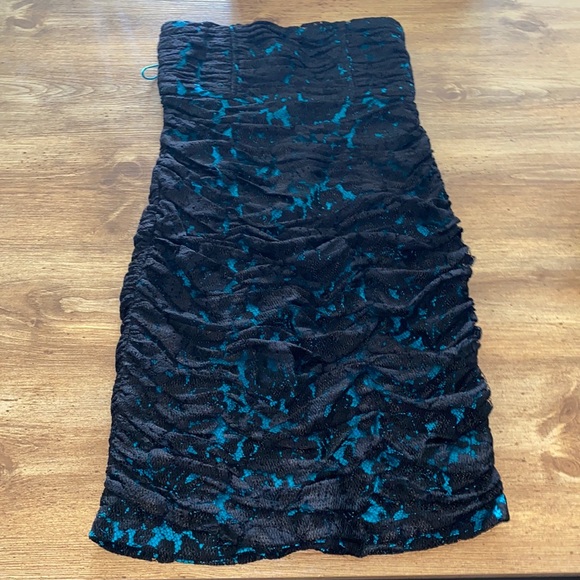 Alice + Olivia Dresses & Skirts - Alice + Olivia  bodycon lace dress prom